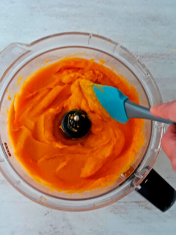 puré de calabaza en procesador de alimentos