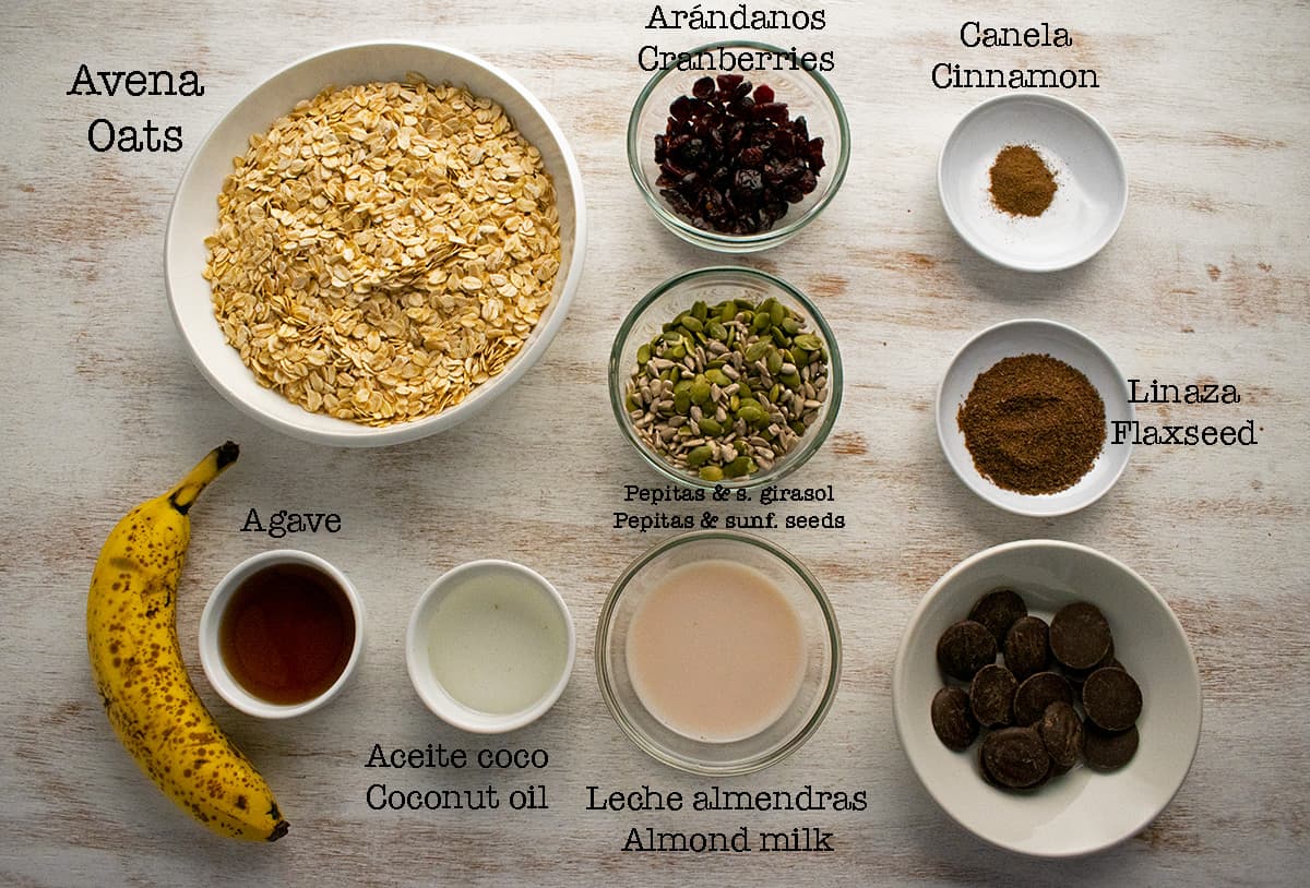 ingredientes necesarios para preparar barritas de avena, banana y chocolate