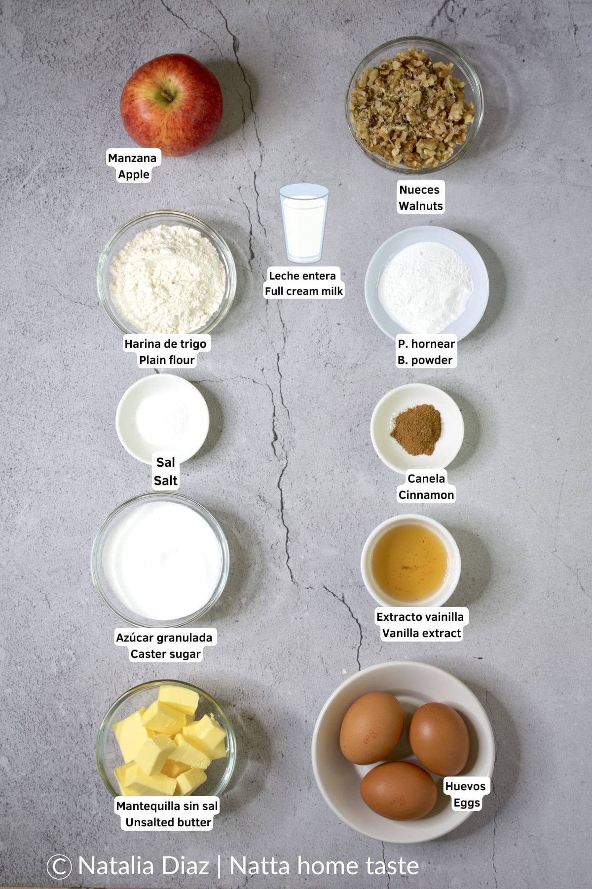 ingredientes para preparar un bizcocho de manzana y nueces 